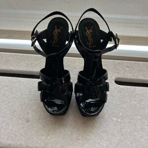 Yves Saint Laurent Women's Black Patent Leather Sandals